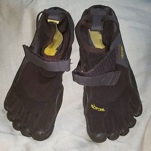 Vibram athletic shoes